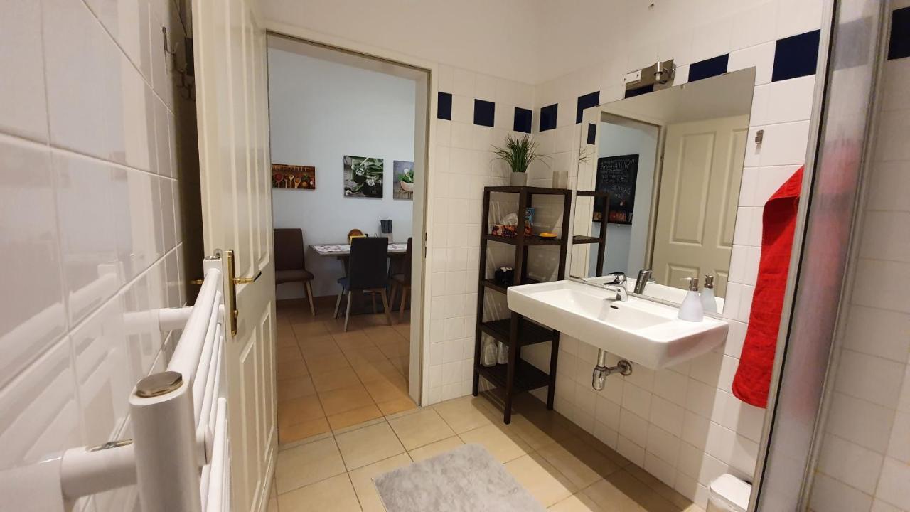 Gorgeous Viennese Apartment 10 Min To City Center Extérieur photo